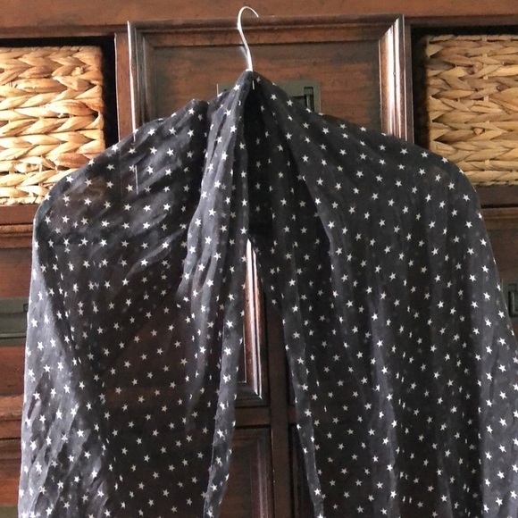 Sheer black & white star lightweight scarf with fringe - Picture 1 of 3